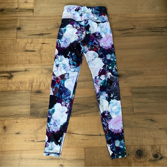 Old Navy Active Go Dry Floral Leggings - Picture 3 of 5